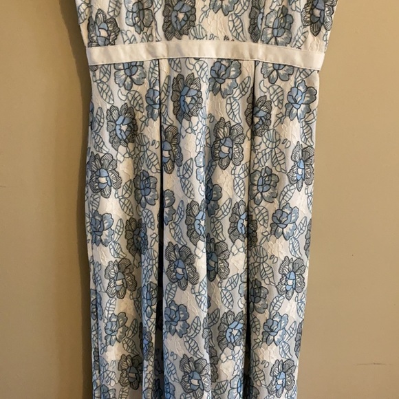 Francescas Lace Blue & White Halter Long Formal Dress - Picture 4 of 9